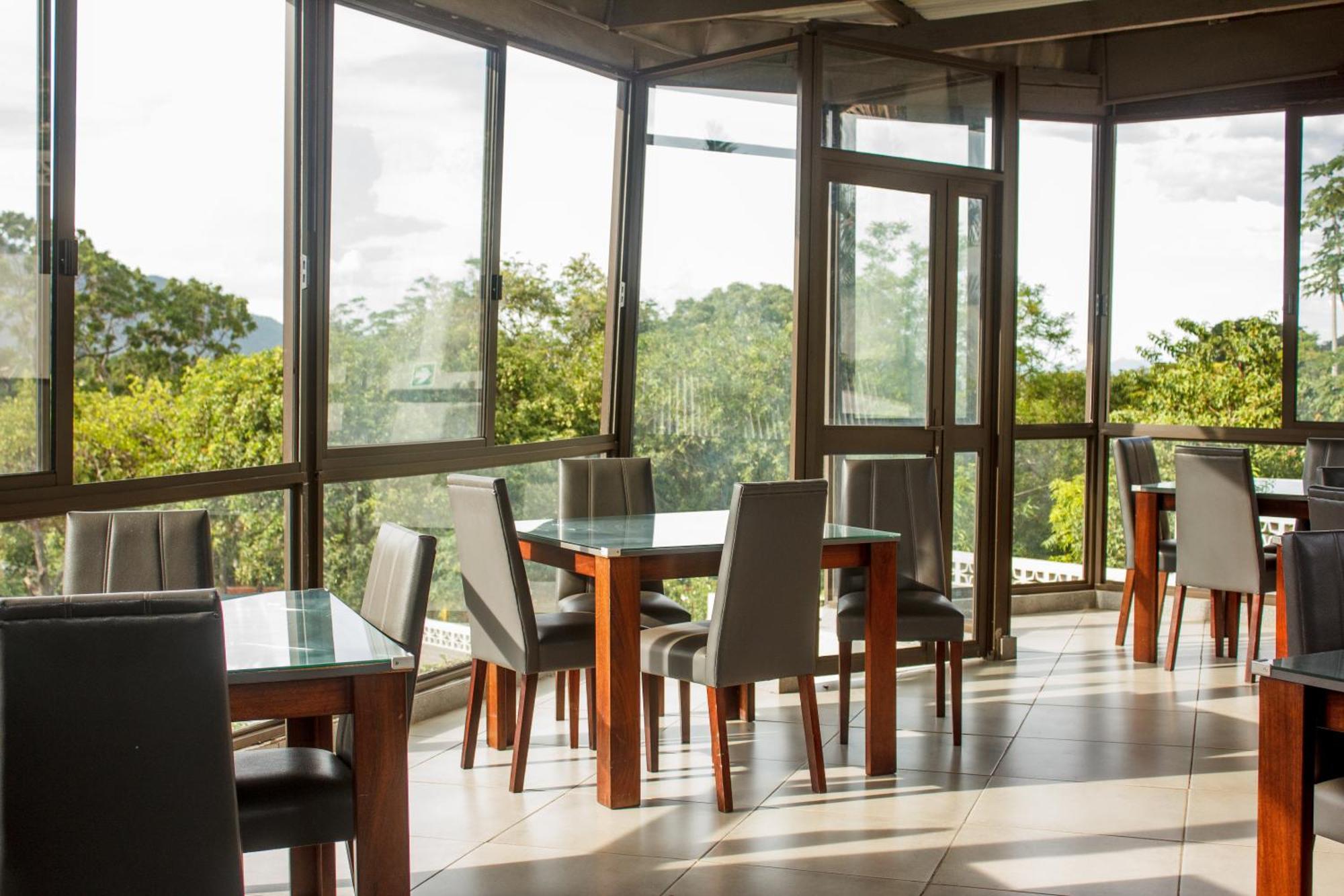 Cedar Place Limited Blantyre Ngoại thất bức ảnh