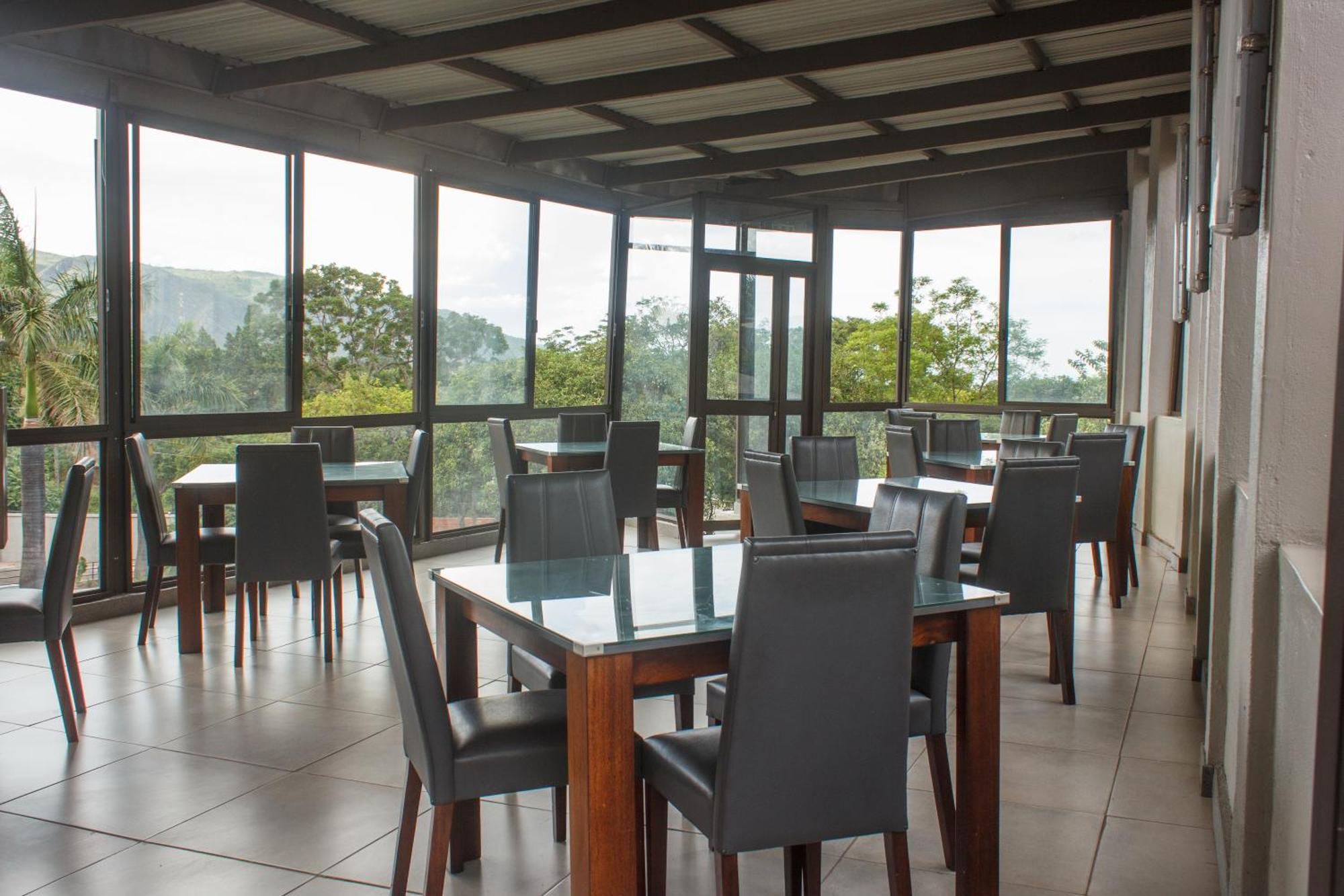 Cedar Place Limited Blantyre Ngoại thất bức ảnh