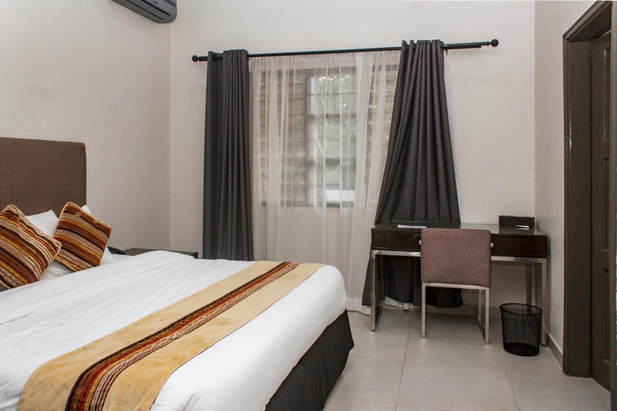 Cedar Place Limited Blantyre Ngoại thất bức ảnh